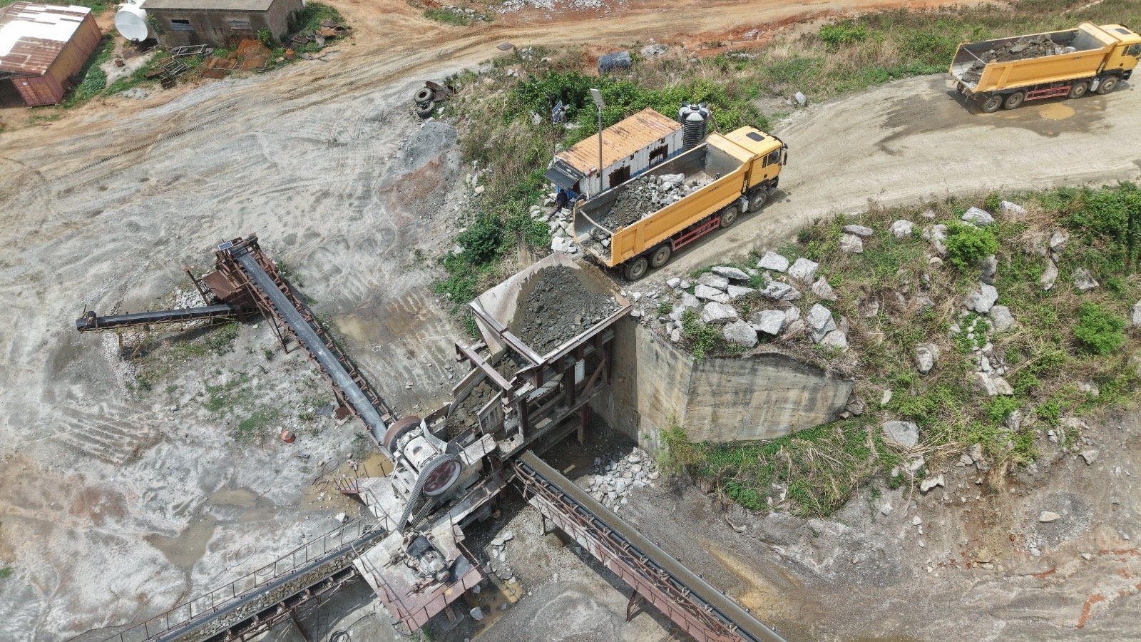 Loading & Crushing