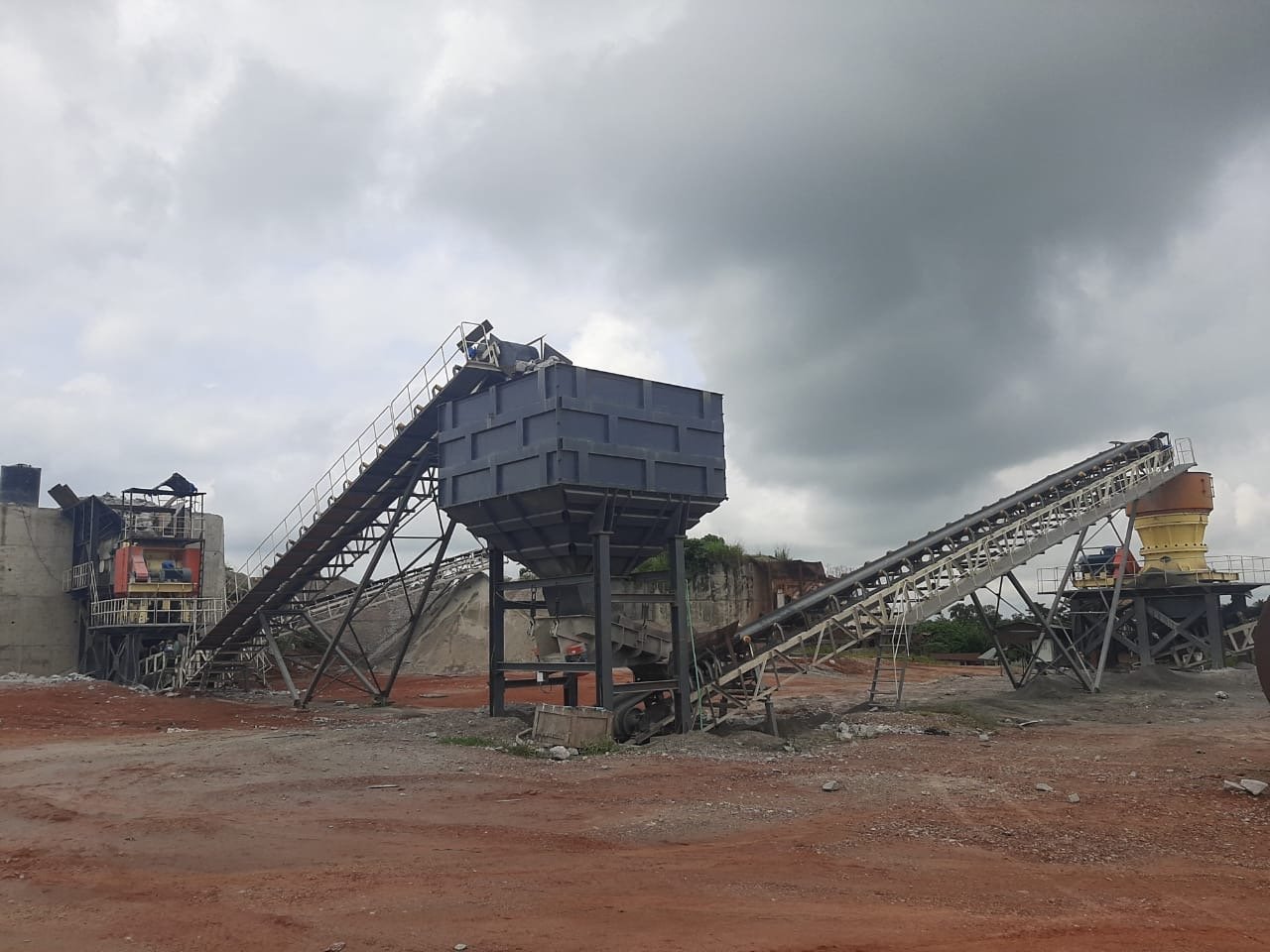 Crusher & Conveyors
